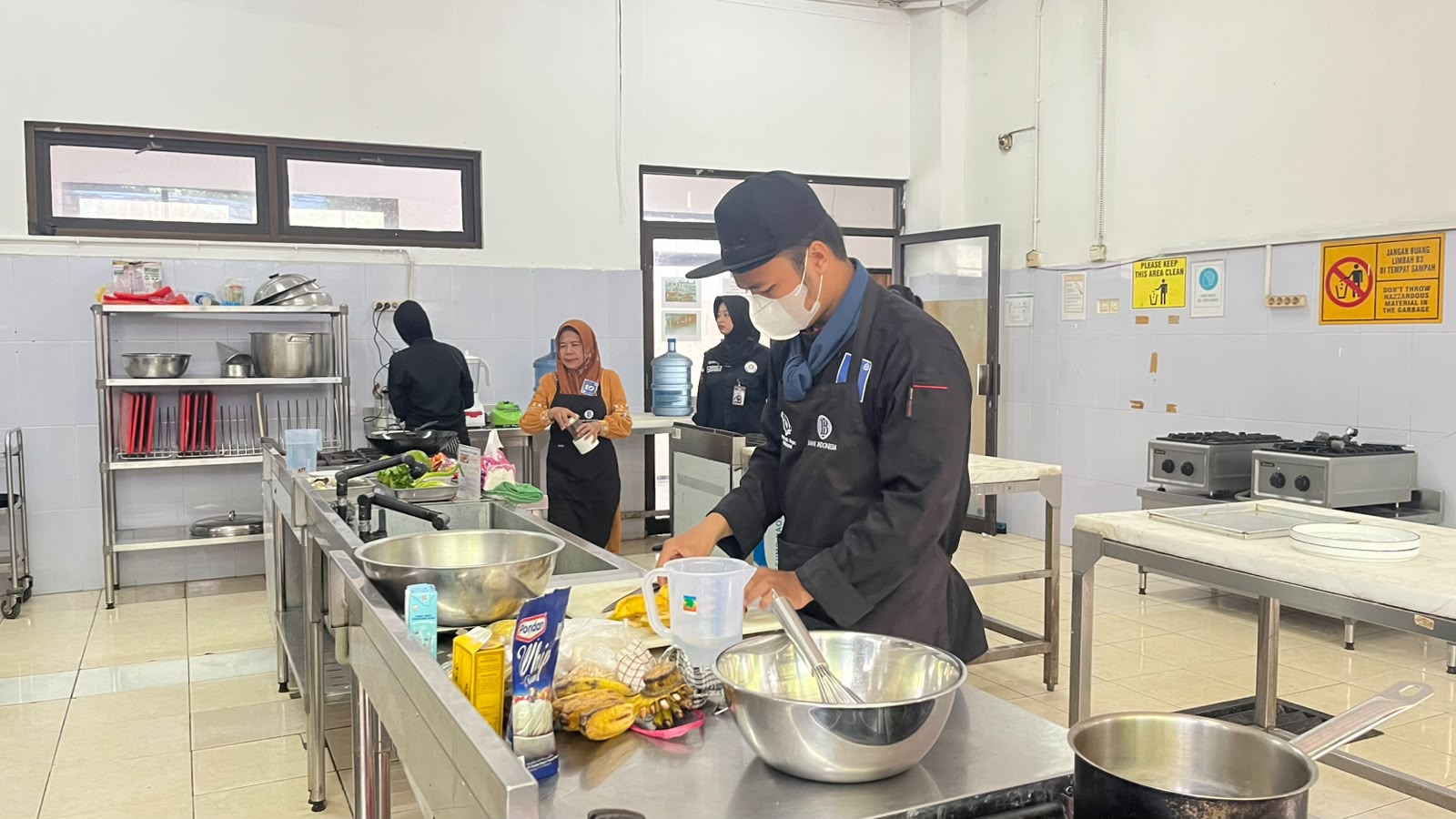 Lomba Kreasi Resep Masakan Halal dan Thayyib Bank Indonesia